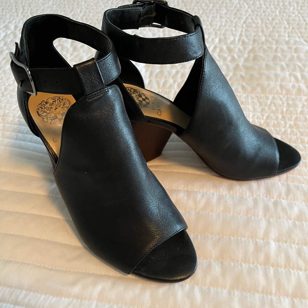 Vince Camuto black heels 7.5